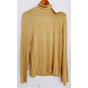 BNWT Oak and Fort Pale Khaki Turtleneck with Open Back Size Large